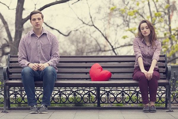 bad-first-date-park-bench